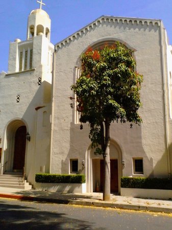 First Baptist Beverly Hills Exterior picturePicture